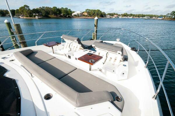 After Five 60ft Cruisers Yachts Yacht For Sale