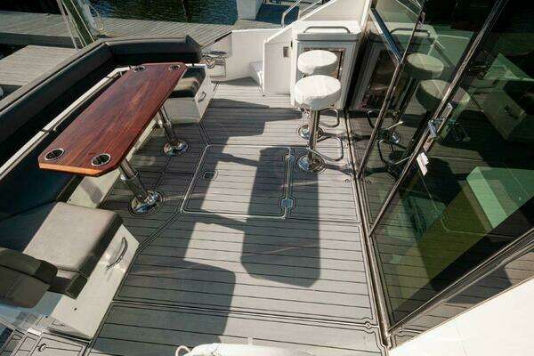 Cruisers Yachts 60 Cantius Yacht For Sale