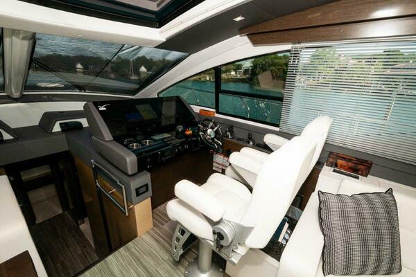 After Five 60ft Cruisers Yachts Yacht For Sale