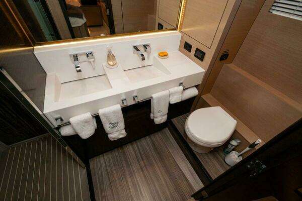 Cruisers Yachts 60 Cantius Yacht For Sale