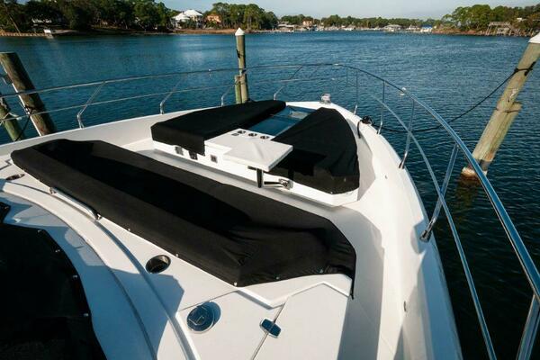 After Five 60ft Cruisers Yachts Yacht For Sale