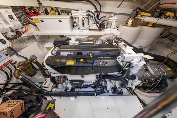 After Five 60ft Cruisers Yachts Yacht For Sale
