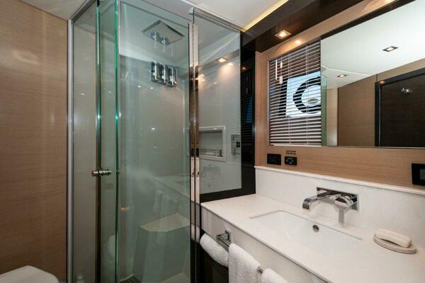 After Five 60ft Cruisers Yachts Yacht For Sale