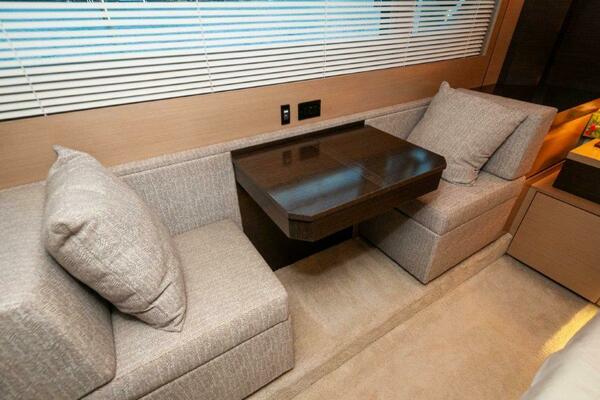 After Five 60ft Cruisers Yachts Yacht For Sale