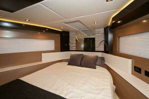 Cruisers Yachts 60 Cantius Yacht For Sale