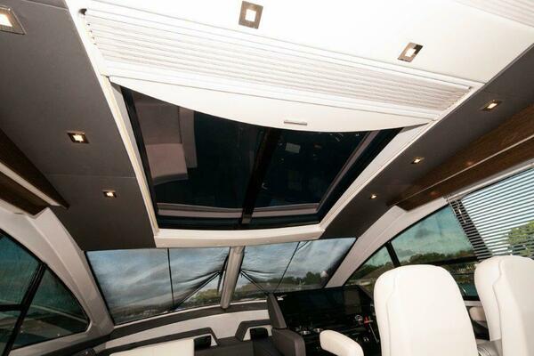 After Five 60ft Cruisers Yachts Yacht For Sale