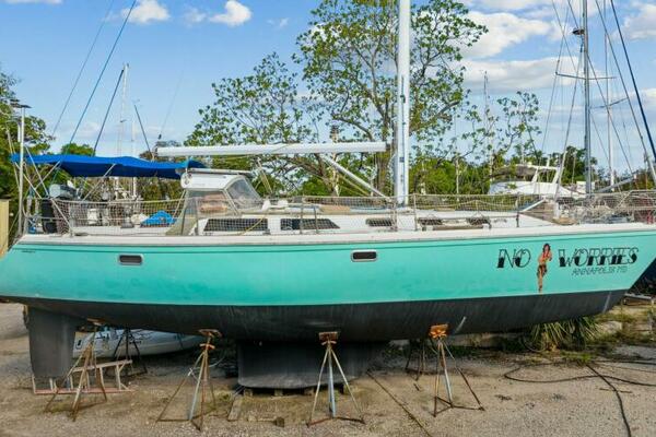 NO WORRIES 42ft Catalina Yacht For Sale