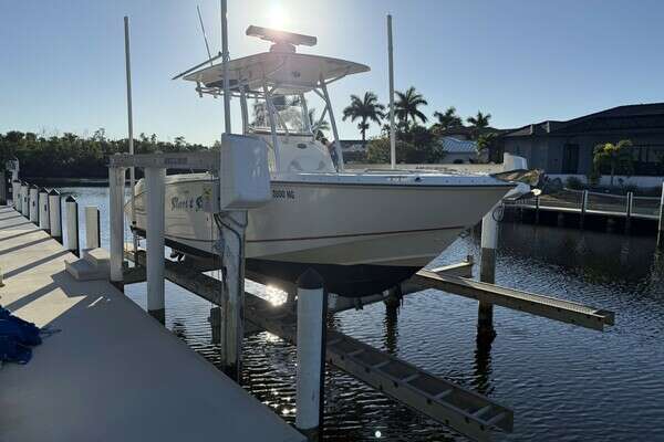 24-ft-Boston Whaler-2006-240 Outrage-Stars & Stripes-Punta Gorda Florida United States yacht for sale