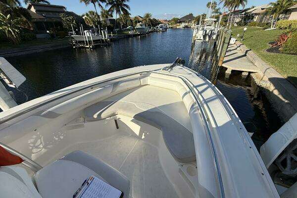 Photo of the 2006 Boston Whaler 240 Outrage "Stars & Stripes"