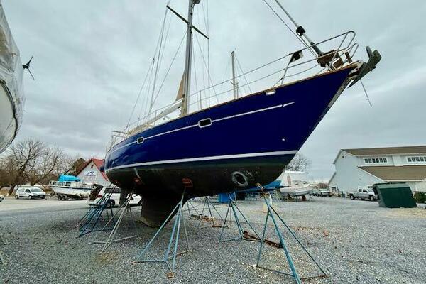 MAVI 49ft Oyster Yacht For Sale