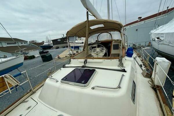 MAVI 49ft Oyster Yacht For Sale