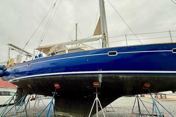 MAVI 49ft Oyster Yacht For Sale