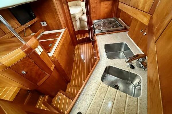 MAVI 49ft Oyster Yacht For Sale