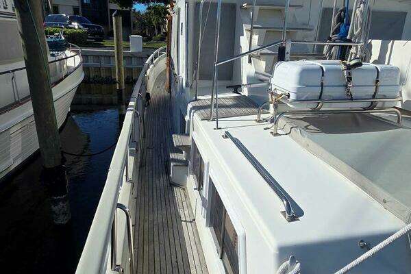 Grand Banks 49 Classic Yacht For Sale