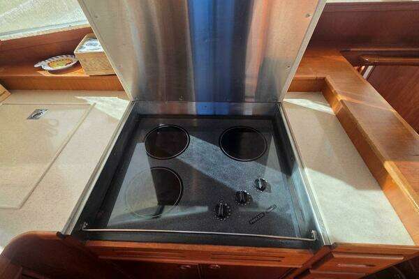 Grand Banks 49 Classic Yacht For Sale