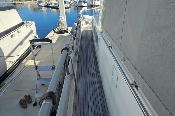 Cinsubar II 49ft Grand Banks Yacht For Sale