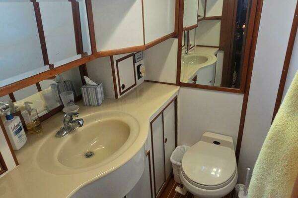 Grand Banks 49 Classic Yacht For Sale