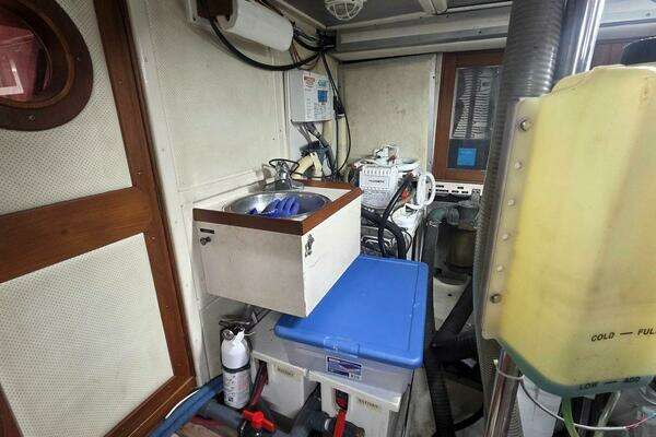 Grand Banks 49 Classic Yacht For Sale