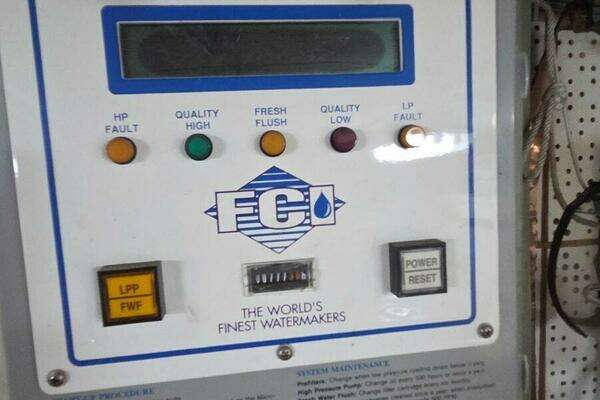 DeFever 48 Tri Cabin Yacht For Sale