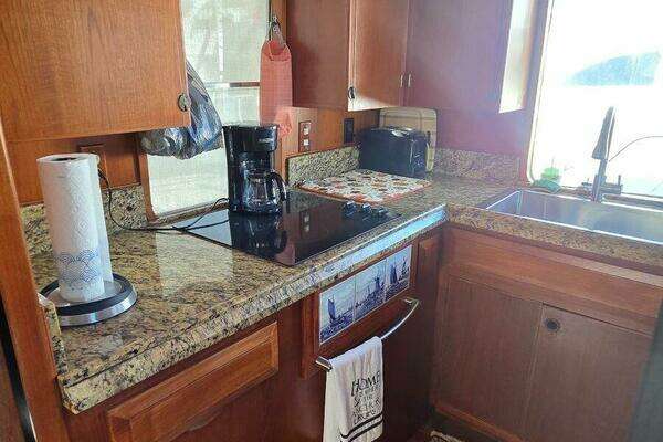 DeFever 48 Tri Cabin Yacht For Sale