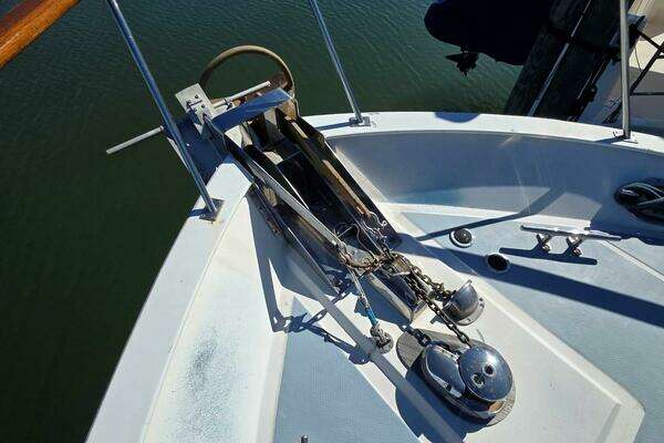 DeFever 48 Tri Cabin Yacht For Sale