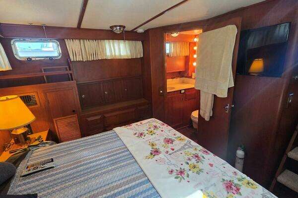 DeFever 48 Tri Cabin Yacht For Sale