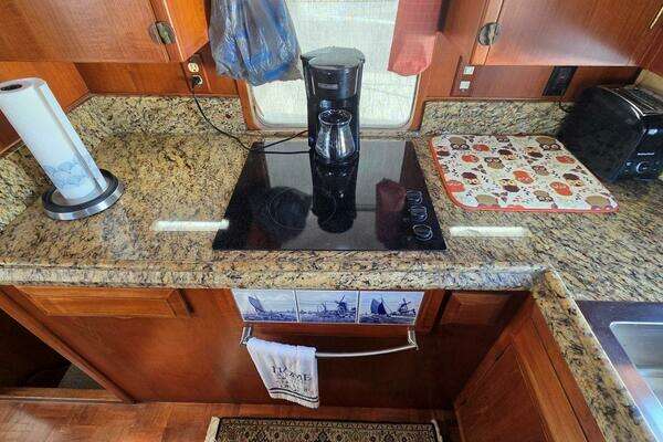 DeFever 48 Tri Cabin Yacht For Sale