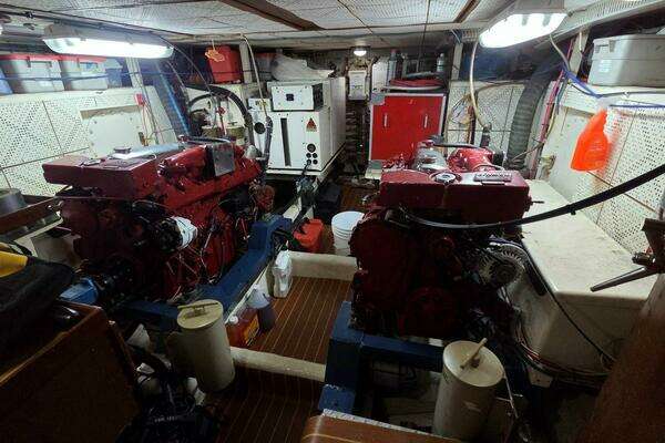 DeFever 48 Tri Cabin Yacht For Sale