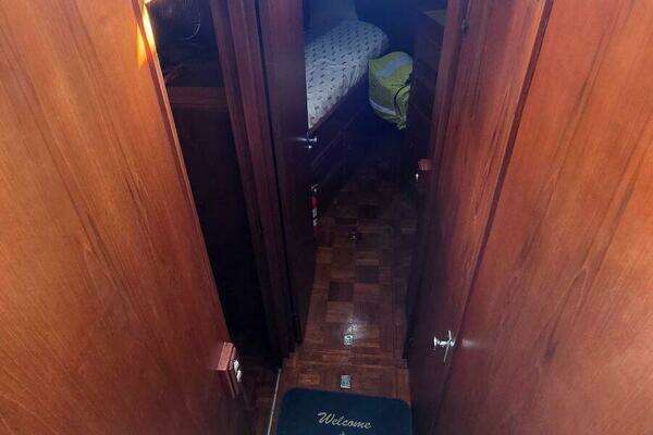 DeFever 48 Tri Cabin Yacht For Sale