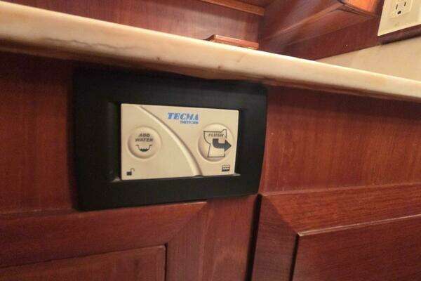 DeFever 48 Tri Cabin Yacht For Sale