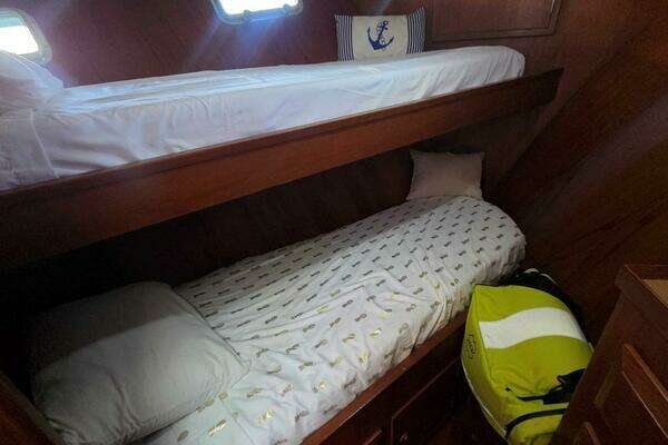 DeFever 48 Tri Cabin Yacht For Sale