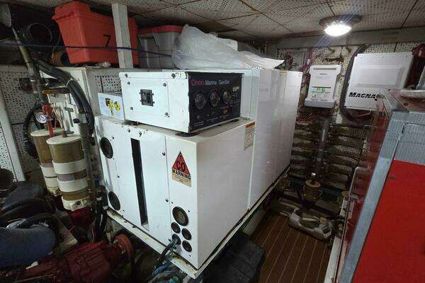 DeFever 48 Tri Cabin Yacht For Sale