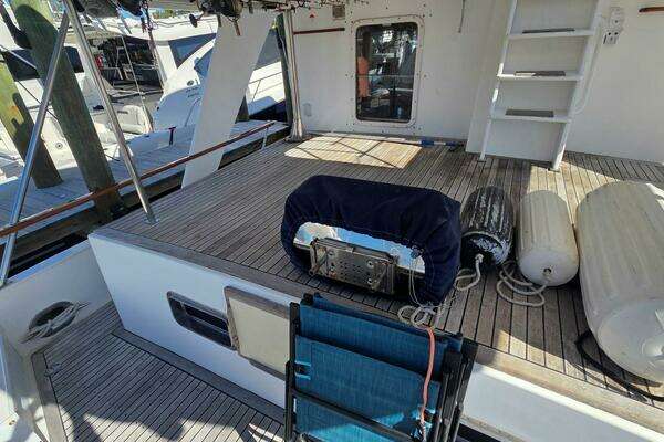 DeFever 48 Tri Cabin Yacht For Sale