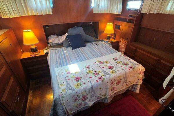 DeFever 48 Tri Cabin Yacht For Sale