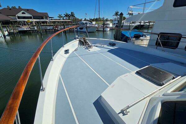 DeFever 48 Tri Cabin Yacht For Sale