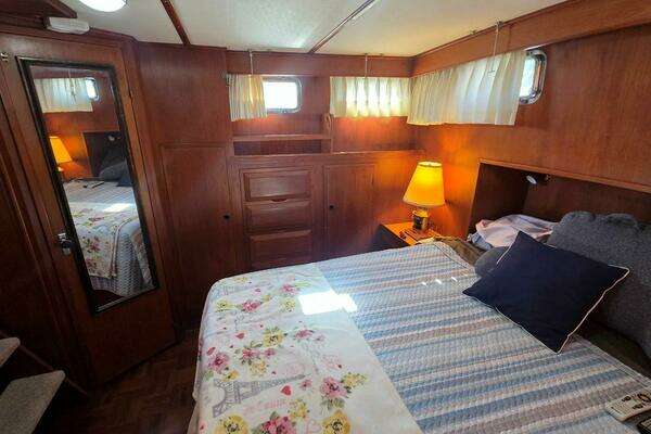 DeFever 48 Tri Cabin Yacht For Sale