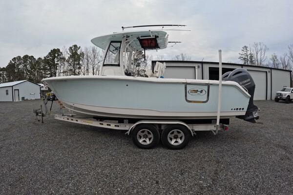 25ft Sea Hunt Yacht For Sale