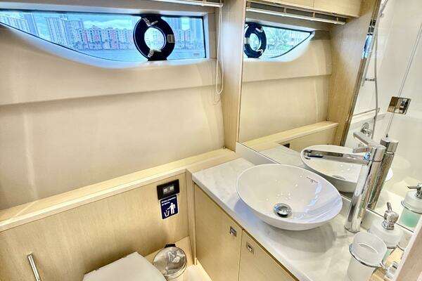 Princess V58 Yacht For Sale