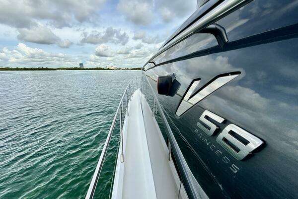 Princess V58 Yacht For Sale