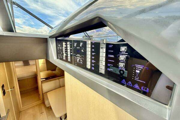 Princess V58 Yacht For Sale