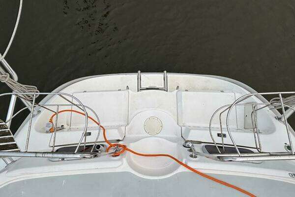 Photo of the 2000 Hunter Passage 450