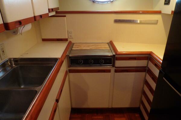 41ft Aquarius Yacht For Sale