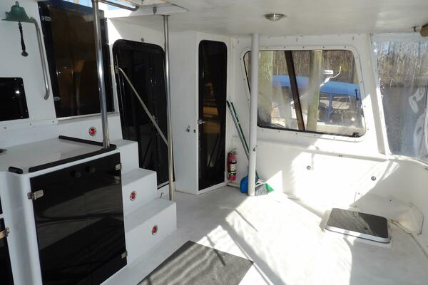 41ft Aquarius Yacht For Sale