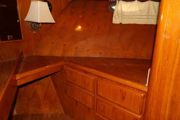 41ft Aquarius Yacht For Sale