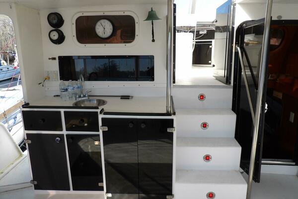 41ft Aquarius Yacht For Sale