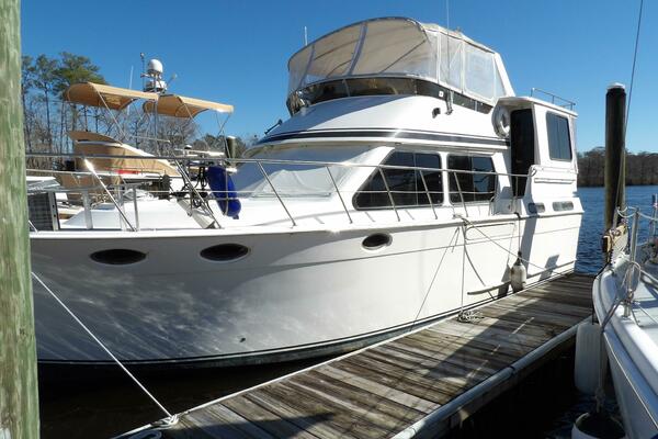 41ft Aquarius Yacht For Sale