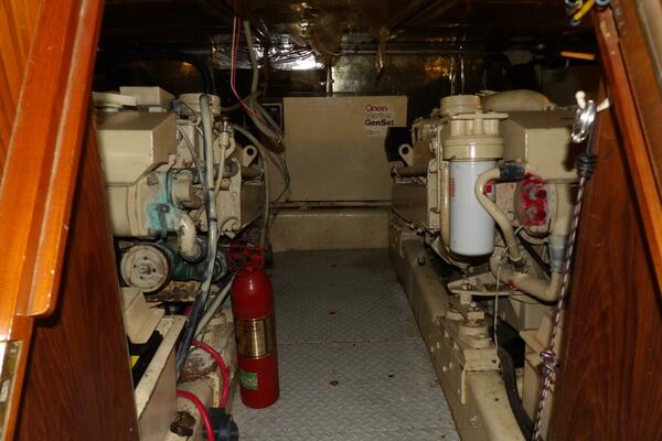 41ft Aquarius Yacht For Sale