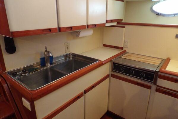 41ft Aquarius Yacht For Sale