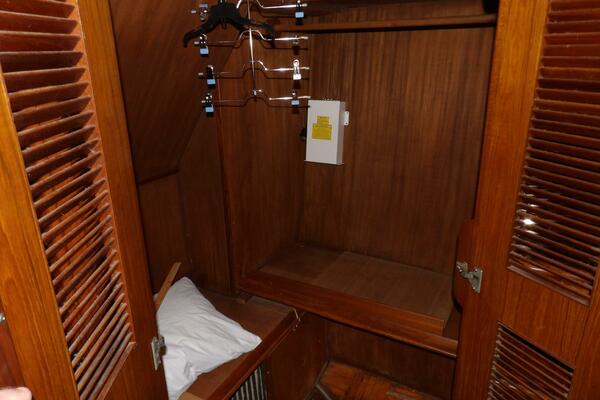 41ft Aquarius Yacht For Sale