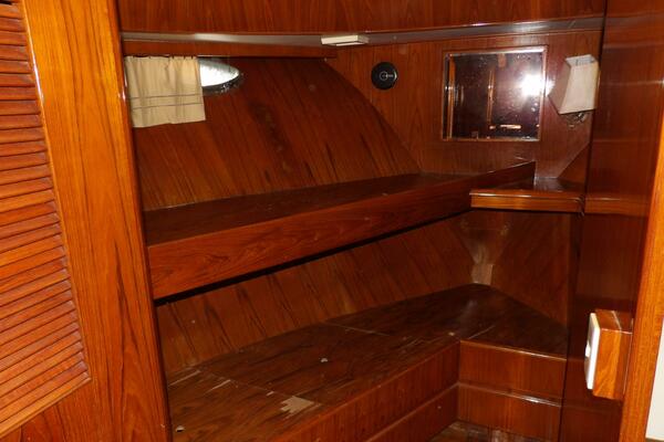 41ft Aquarius Yacht For Sale